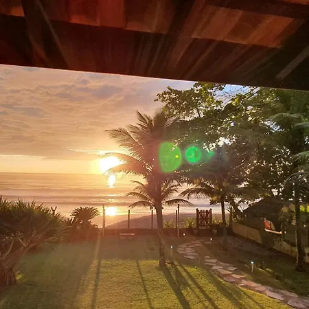 Pe Na Areia Praia Das Toninhas Villa Ubatuba Exterior photo